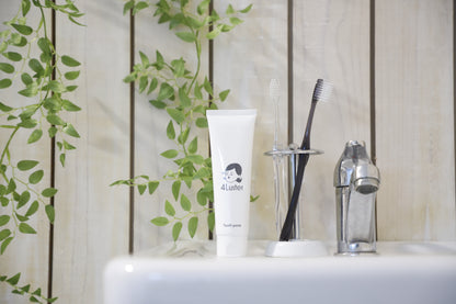4Luster Whitening Toothpaste